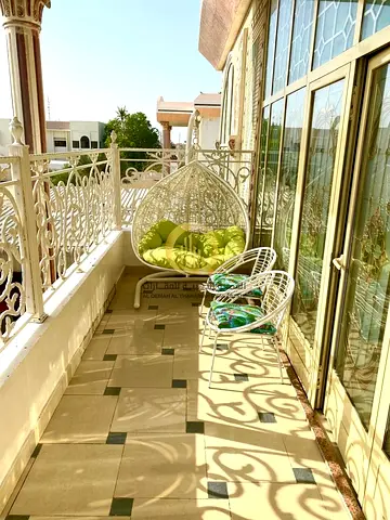 Villa for sale in Sharjah🏠 Wasit Al Quoz area, Street 32, Villa No. 228 The price of the villa is three million six hundred thousand dirhams, negotia
