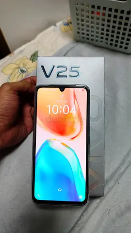 Vivo V25 with box - Good condition under warranty