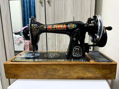 Vintage Al Fizza Manual Sewing Machine — Decorative Collectible