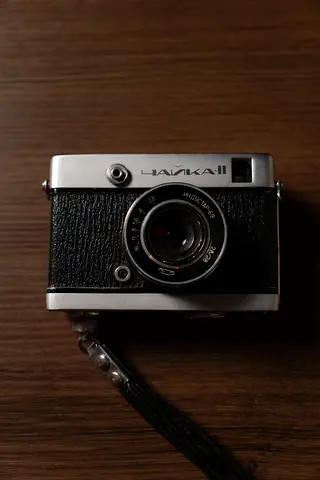 Vintage Soviet Chaika-2 Half-Frame 35mm Camera – Mint Condition (72 Shots per Roll)