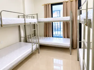 💎 Premium & Comfortable Bed Space | Meena Bazaar, Near Sharaf DG Metro