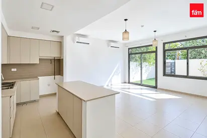Prime Location | Single Row | Near Park