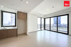 Vot | Corner | Sunset, Pool, Villas & Mall View