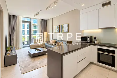 Burj Khalifa Skyline Views | Furnished | Flexible Cheques
