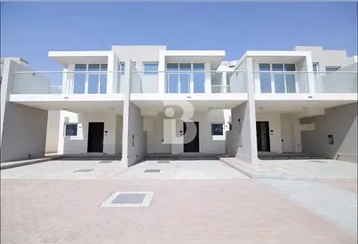 3BR Townhouse | Back to Back | Middle Unit