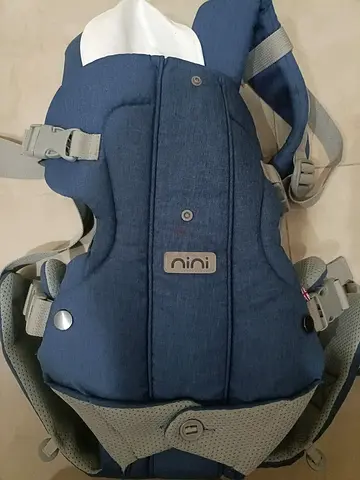 Nini soft structured baby carrier — blue, rarely used