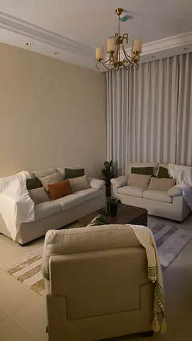 3 pieces sofa set + table + Carpet , in great condition, 3 month old only