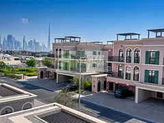 WATERFRONT | BURJ KHALIFA VIEW | READY TO MOVE IN