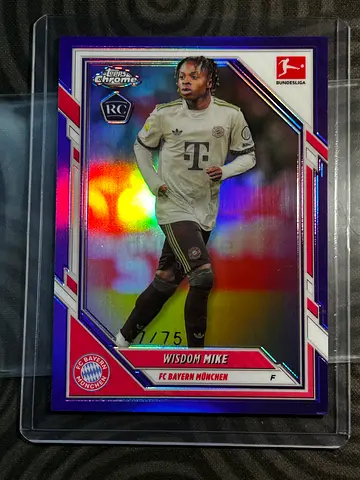 Wisdom Mike Rookie Card /75 – Topps Chrome Bayern Munich