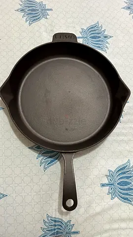 Lava Cast Iron Skillet 28 cm - Never Used