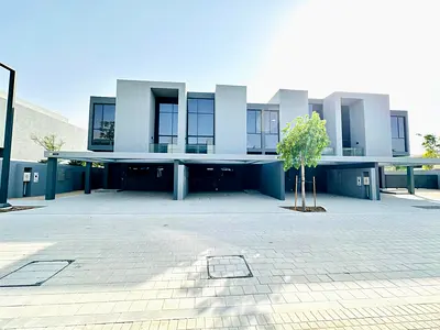 Luxury 4BR middle Villa in Masaar Saro | Pool Access | Single Cheque 145k