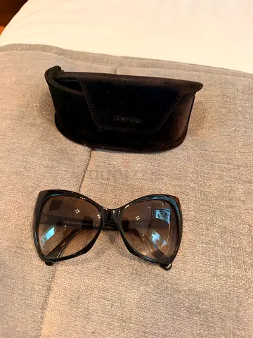 Tom Ford Black Oversized Women's Sunglasses with Case