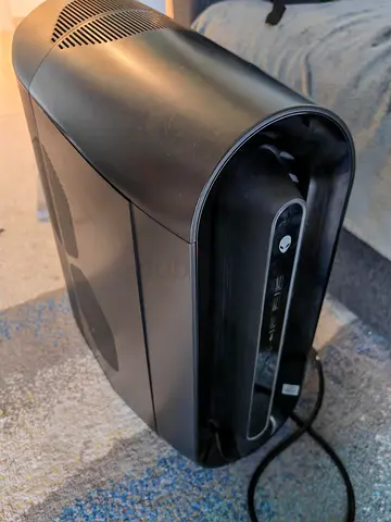 Gaming Setup For Sale: Alienware Aurora R11 & 27" KTC 160Hz Gaming Monitor