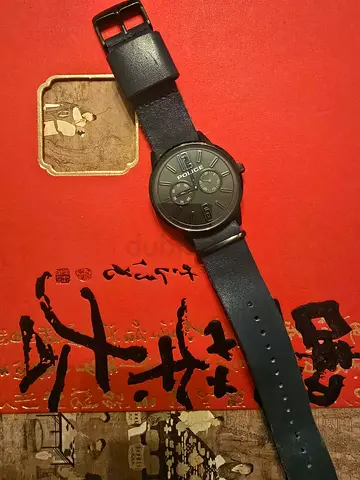 Police men’s black leather strap wristwatch - used