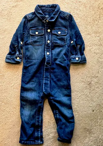 Kids baby Gap denim jumpsuit / romper - long sleeve, button front (good condition) 12 to 18 months