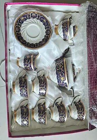 Vintage Tea set with blue and gold trim - 12 pieces (like new)