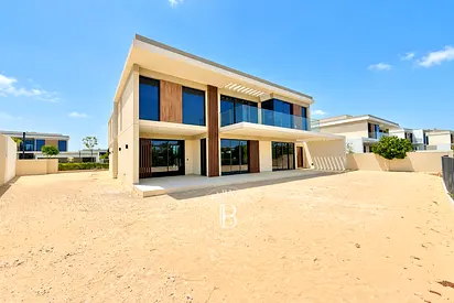 Premium Villa l Genuine Listing | Landscaped
