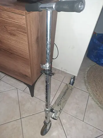 Foldable Silver Kick Scooter - Very Good Working Condition
