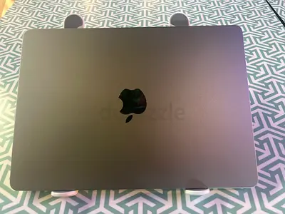 Apple MacBook air ,m2, 2022 Space Gray - Good Condition
