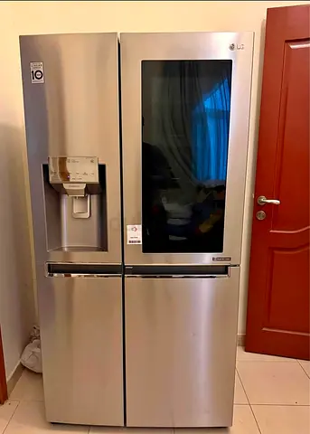LG Stainless Steel Side-by-Side Refrigerator with InstaView and Water Dispenser ice maker
