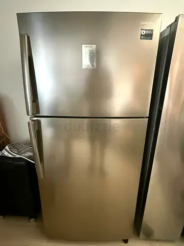 Samsung Top Freezer Refrigerator - Stainless Steel, Good Condition. some wear and tear