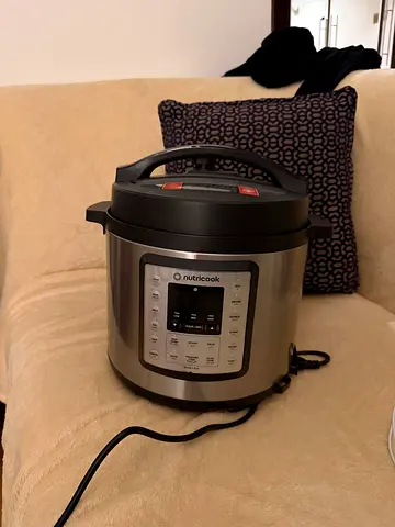Pressure cooker