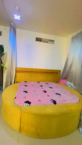 Round King-Size Bed with Mattress & Storage