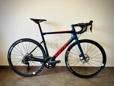 Road bikeBMC Teammachine SLR02 Disc – Shimano Ultegra 12-Speed Di2 (Size 56)