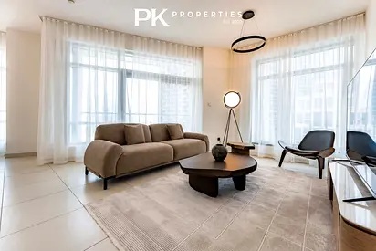 Next Available: 28 Oct 2026 | Luxury Downtown Dubai Loft: Pool, Gym & Balcony