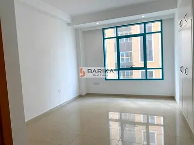 Big Layout | 1BR + Balcony | Prime Marina Location