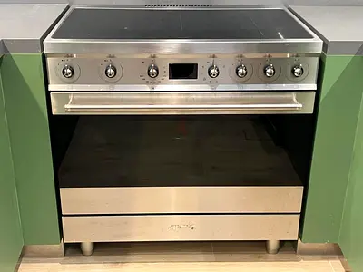 Free delivery Smeg brand Indection cooker 90 cm- Good Condition