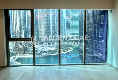 Water View | High-End Finishing | Closed Kitchen