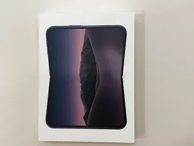 iPhone Duo (Night Sky) 1TB used for 3 days