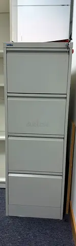 Filing cabinet with lock