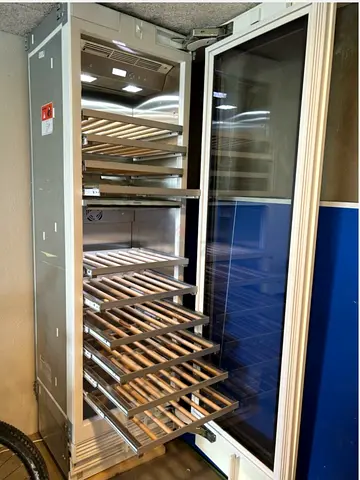 Gaggenau Built-in stainless steel 3 zone Temperature wine Fridge 🍷