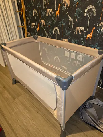 Hauck Portable baby playpen / cot - good condition