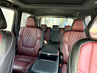 2025 Infiniti QX80 photo 9