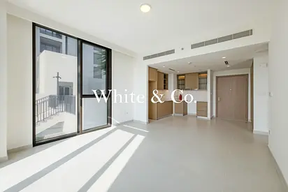 Vacant | Great Price | New | Corner Unit