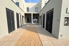 Prime Deal | 4BR Single Row | Huge Plot