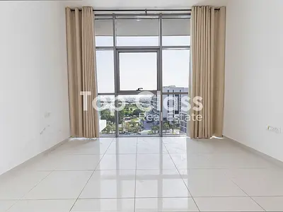 Bright and Spacious | Vacant | Must See!