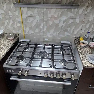 Stainless Steel 5-Burner Gas Cooker with Oven - Good Condition