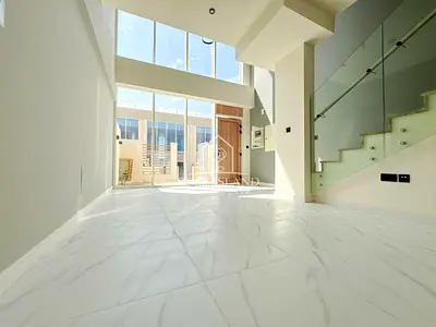 فيلا حديثة بغرفة نوم واحدة | تصميم مزدوج الارتفاع | شرفة تراس