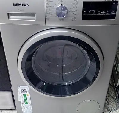 Washing Machine IQ 300 As New 8 Kg