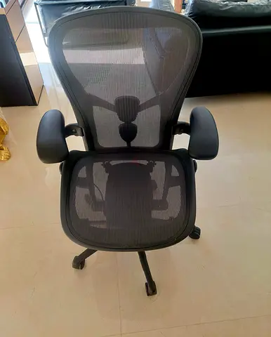 .Brand Aeron Herman Miller Remastered Size C Chair Fully Adjustable