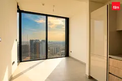 Vacant | Unfurnished | Lagoon view | High floor
