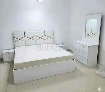 White King Bed Set with Mattress, Dresser & Nightstands - Modern