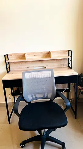 Compact computer desk with hutch and ergonomic swivel chair - light oak/black