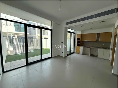 Spacious 3BR Villa | Arabian Ranches III | Joy