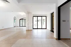 Park View | Upgraded | Private Garden I Corner