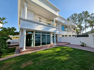 Modern Design | 4 Bed New Refurbished Villa | Pool | Gym